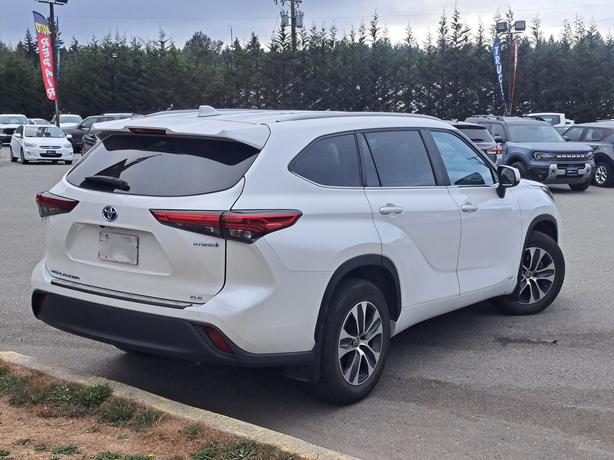 2023 Toyota Highlander Hybrid XLE AWD - Heated Seats, Moonroof image 6