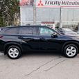 2021 Toyota Highlander LE AWD thumbnail image 4