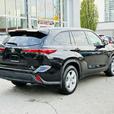 2021 Toyota Highlander LE AWD thumbnail image 5