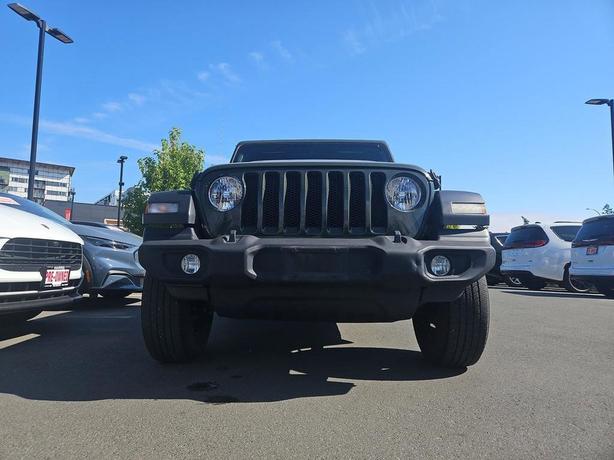 2022 Jeep Wrangler Sport 4x4 | No Reported Accidents | One Owner! image 2