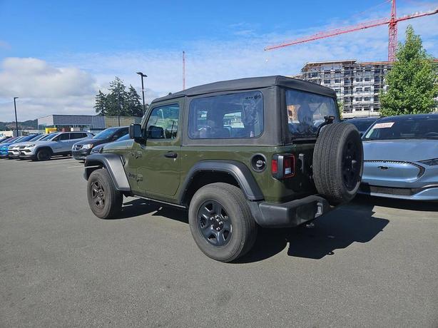 2022 Jeep Wrangler Sport 4x4 | No Reported Accidents | One Owner! image 4