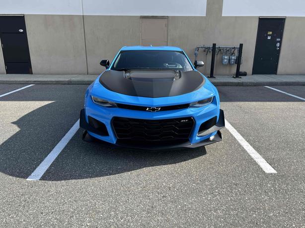 2022 Chevrolet Camaro image 2