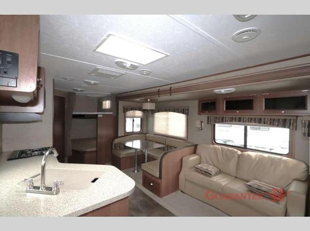 Used 2014 Dutchmen RV Coleman Expedition CTS262BH image 7