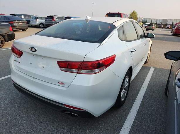 2018 Kia Optima LX | No Reported Accidents! image 3