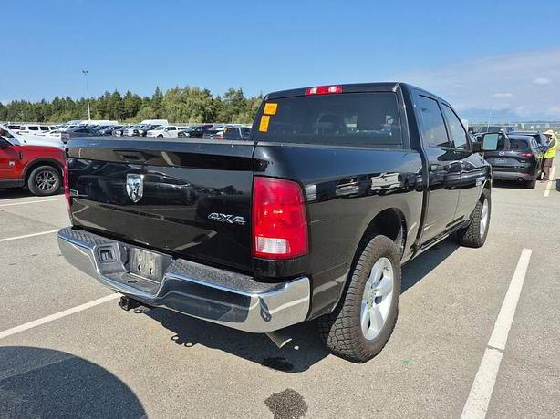 2023 RAM 1500 Classic SLT 4x4 Crew Cab 5'7 Box | No Reported Accidents! image 3
