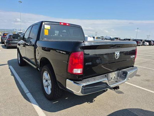 2023 RAM 1500 Classic SLT 4x4 Crew Cab 5'7 Box | No Reported Accidents! image 4