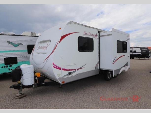 Used 2012 Cruiser Fun Finder 212WSK image 3