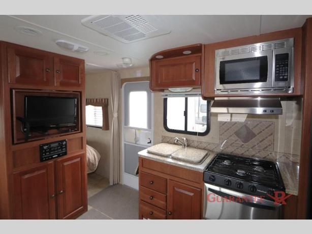 Used 2012 Cruiser Fun Finder 212WSK image 8