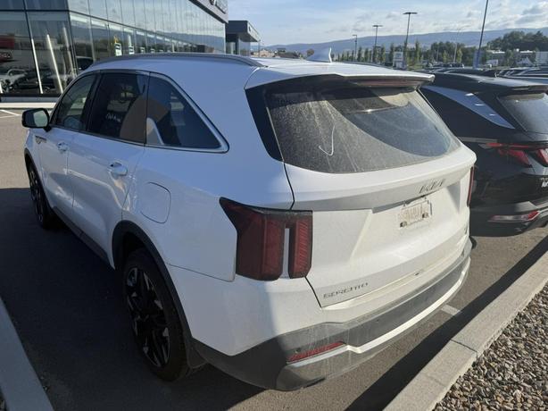 2024 Kia Sorento EX image 3