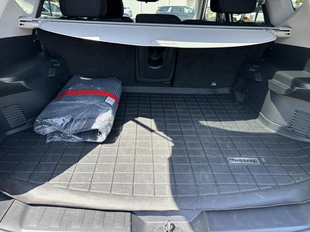 2020 Nissan Rogue SV image 8