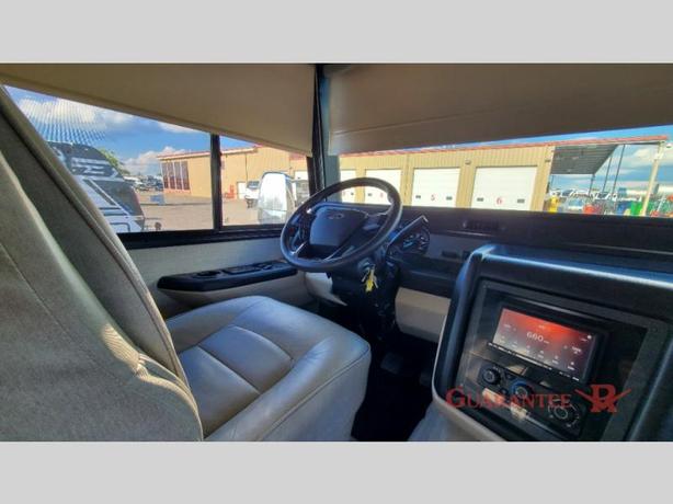 Used 2021 Jayco Entegra Vision EX34B image 8