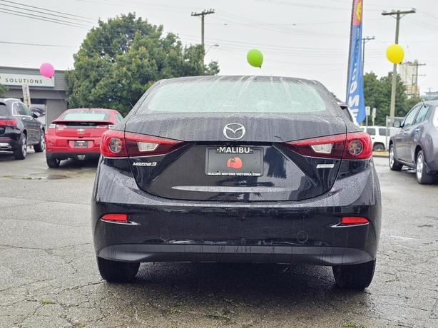 2016 Mazda3 4dr Sdn Man GS image 3