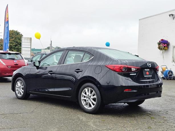 2016 Mazda3 4dr Sdn Man GS image 4