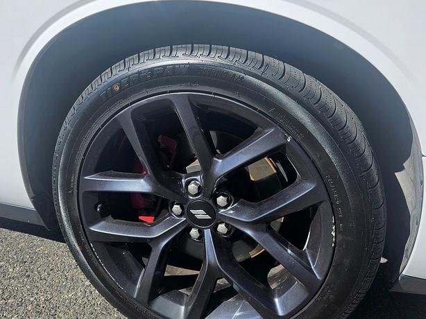 2019 Dodge  Challenger SXT image 2