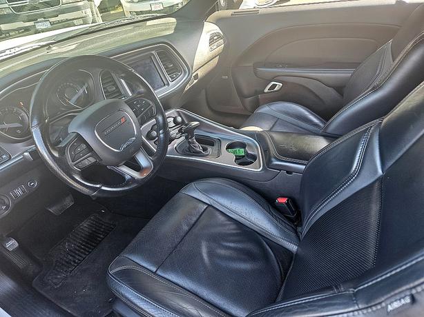2019 Dodge  Challenger SXT image 4