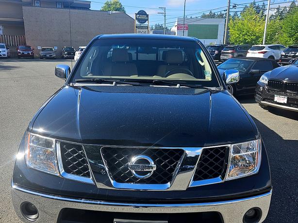 2005 Nissan  Frontier LE image 4