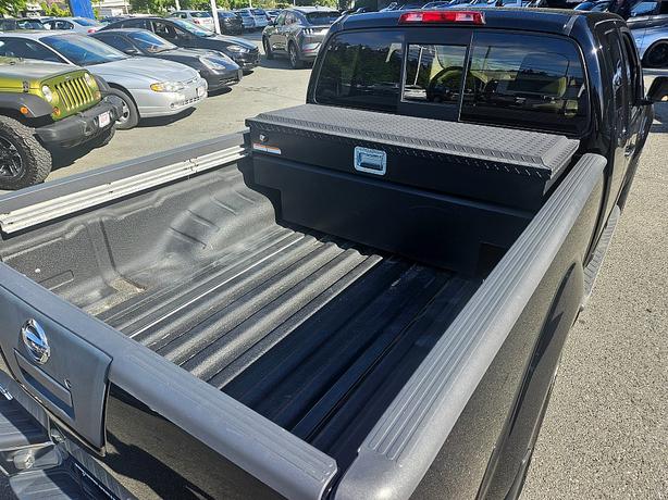2005 Nissan  Frontier LE image 6