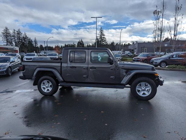 2021 Jeep Gladiator Sport S - Heated Seats, Automatic image 5