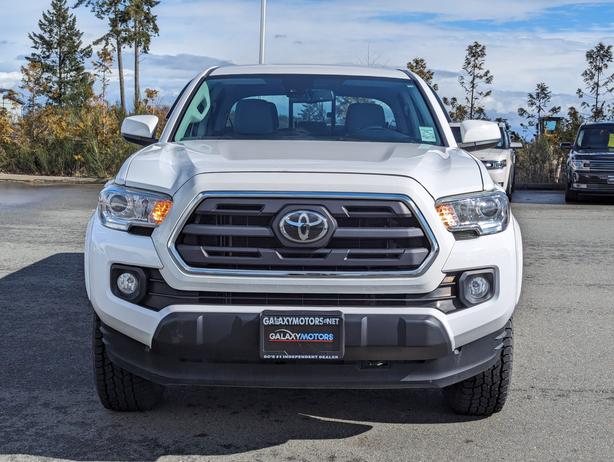 2019 Toyota Tacoma SR5 - 3.5L V6, Double Cab, 6' Box, 4x4 image 3