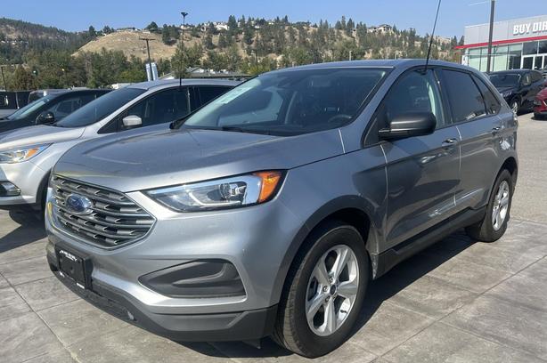 2022 Ford Edge SE image 1