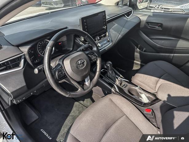 2022 Toyota Corolla LE image 6