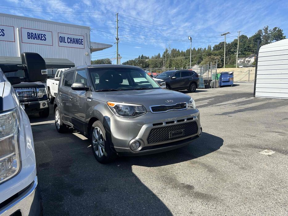 2016 KIA Soul display photo