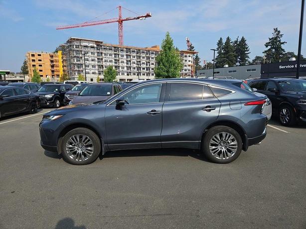 2024 Toyota Venza Limited AWD | One Owner | No Reported Accidents! image 3