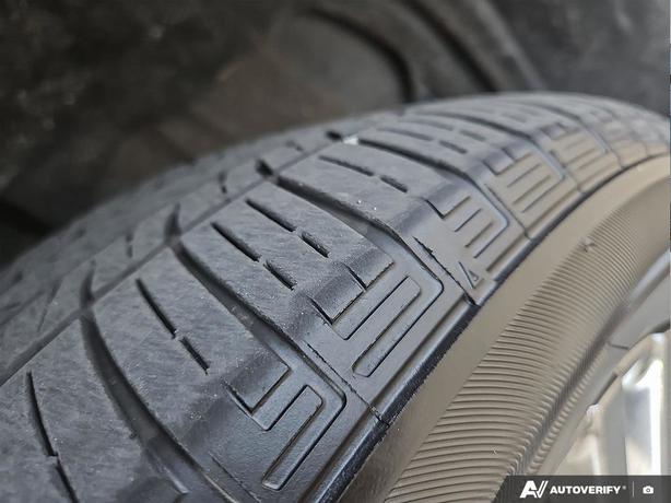 2024 Toyota Venza Limited AWD | One Owner | No Reported Accidents! image 7