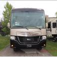Used 2017 Newmar Bay Star Sport 3208 thumbnail image 2