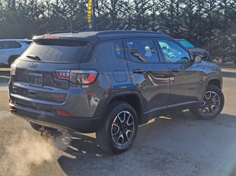 2024 Jeep Compass Trailhawk - 4WD, Heated Seats, Heated Wheel display photo