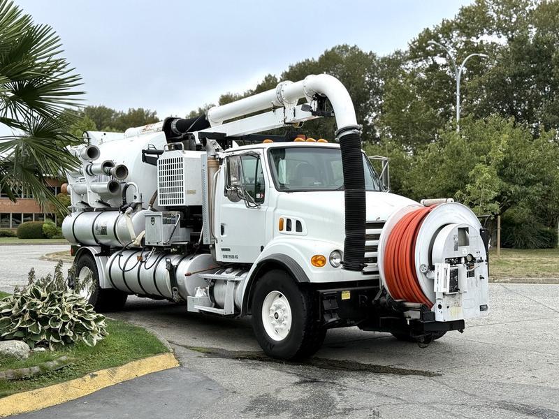 2006 Sterling L7500 Vactor 2100-Series Diesel Vacuum Truck Manual with Air Brake display photo