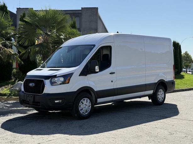 2022 Ford Transit 250 Cargo Van image 5