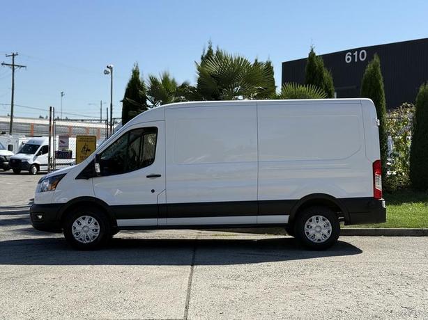 2022 Ford Transit 250 Cargo Van image 6