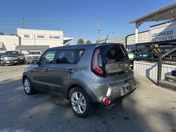 2016 KIA Soul image 6