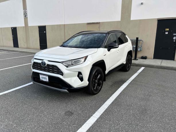 2021 Toyota RAV4 image 3