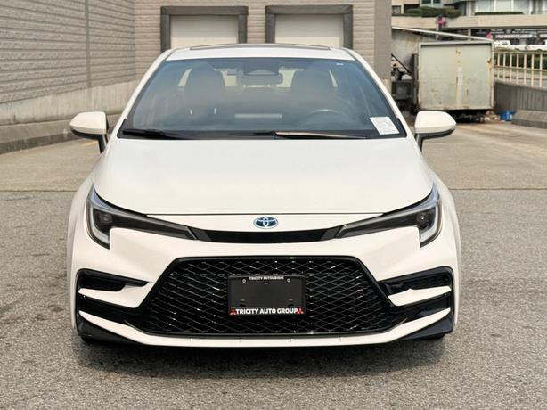 2023 Toyota Corolla SE Hybrid - Sunroof, Heated Seats, BlueTooth image 3