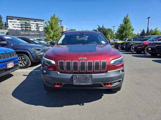 2019 Jeep Cherokee Trailhawk 4x4 | Bluetooth Connectivity | Cruise Control! image 2