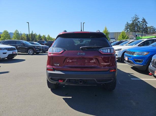 2019 Jeep Cherokee Trailhawk 4x4 | Bluetooth Connectivity | Cruise Control! image 5