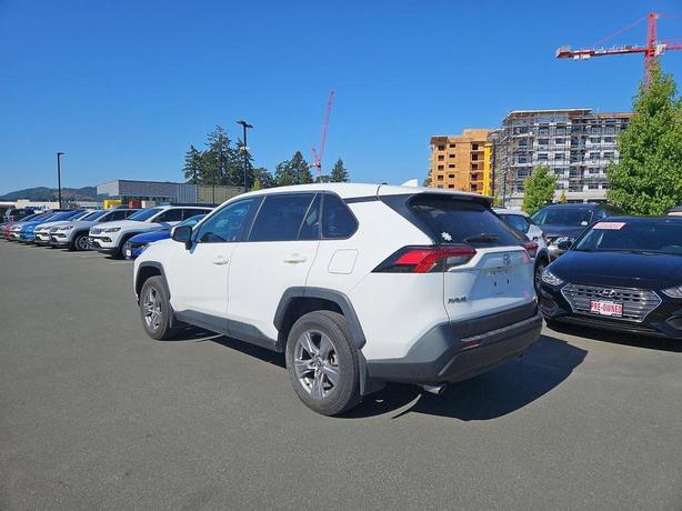 2022 Toyota RAV4 LE AWD | Heated Seats | Adaptive Cruise Control! image 4