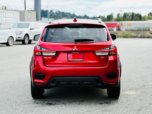 2023 Mitsubishi RVR GT - One Owner, Leather, Panoramic Moonroof image 6