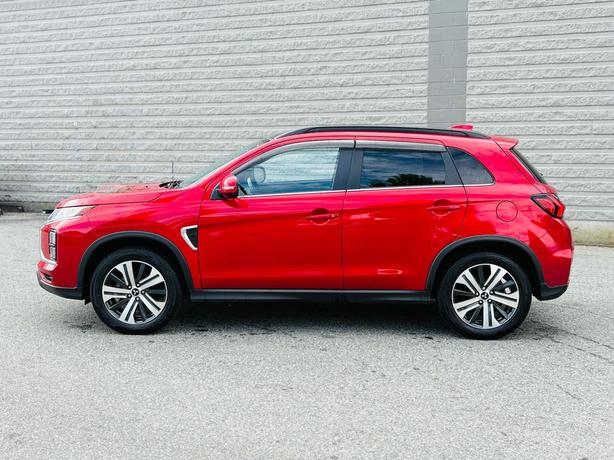 2023 Mitsubishi RVR GT - One Owner, Leather, Panoramic Moonroof image 8