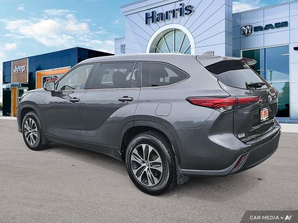 2023 Toyota Highlander XLE AWD | Bluetooth Connectivty | Keyless Start! image 4