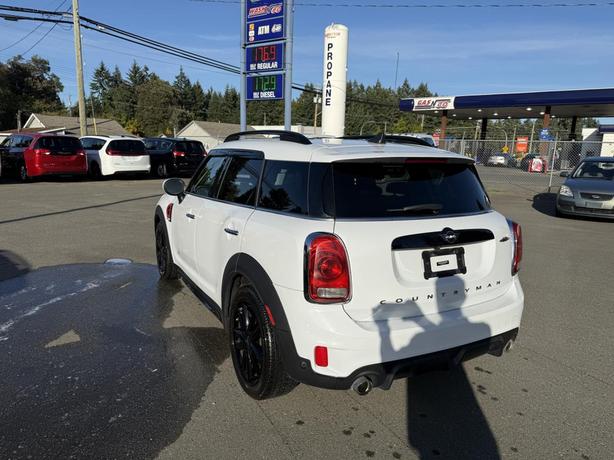 2020 MINI Countryman John Cooper Works image 3