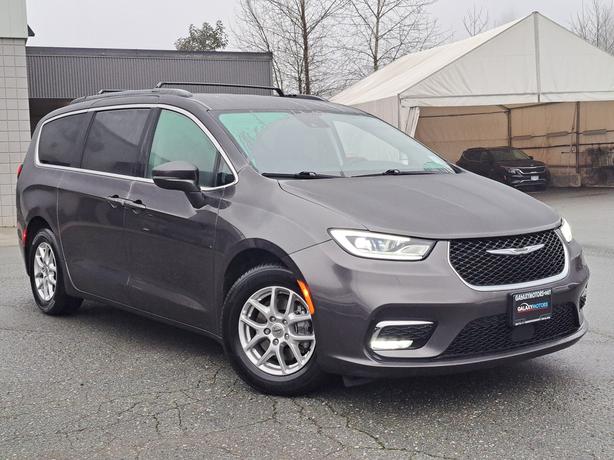 2022 Chrysler Pacifica Touring L image 4