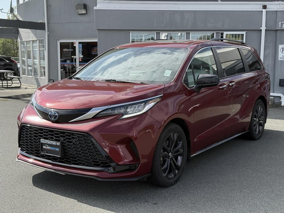 2023 Toyota Sienna XSE - Power Moonroof & Rear Dual Zone A/C display photo