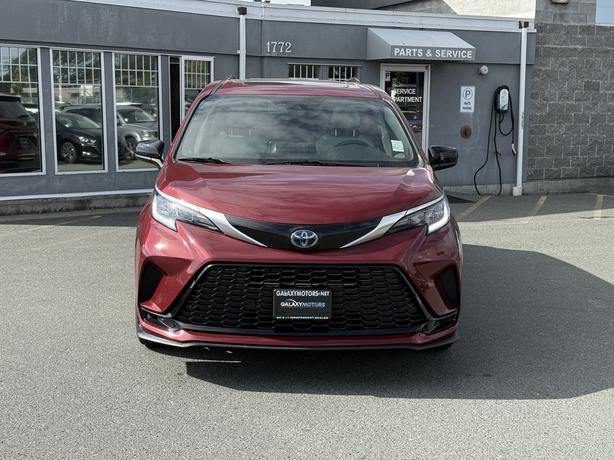 2023 Toyota Sienna XSE - Power Moonroof & Rear Dual Zone A/C image 3