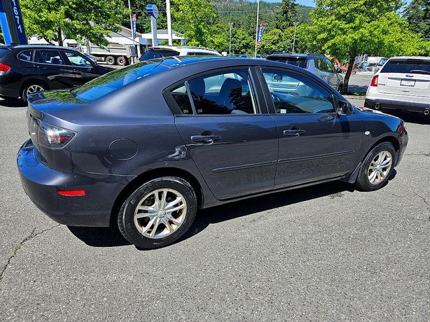 2007 Mazda  Mazda3 i Touring image 3