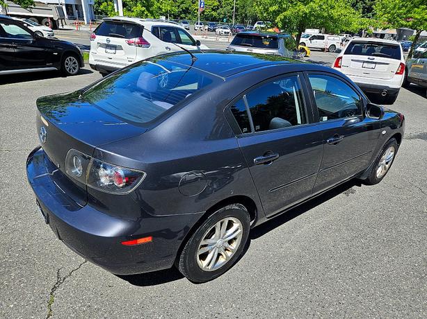 2007 Mazda  Mazda3 i Touring image 5