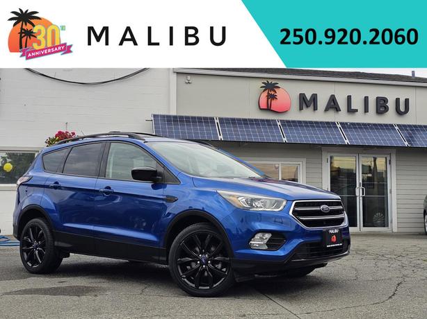 2017 Ford Escape FWD 4dr SE image 1