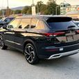 2023 Mitsubishi Outlander PHEV thumbnail image 7